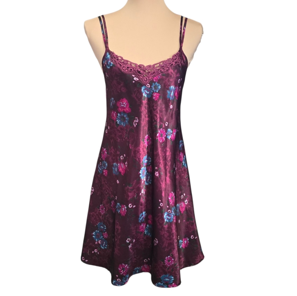 Women's Fashion Bug Floral Satin Chemise Slip Dress Purple Floral Print - Medium